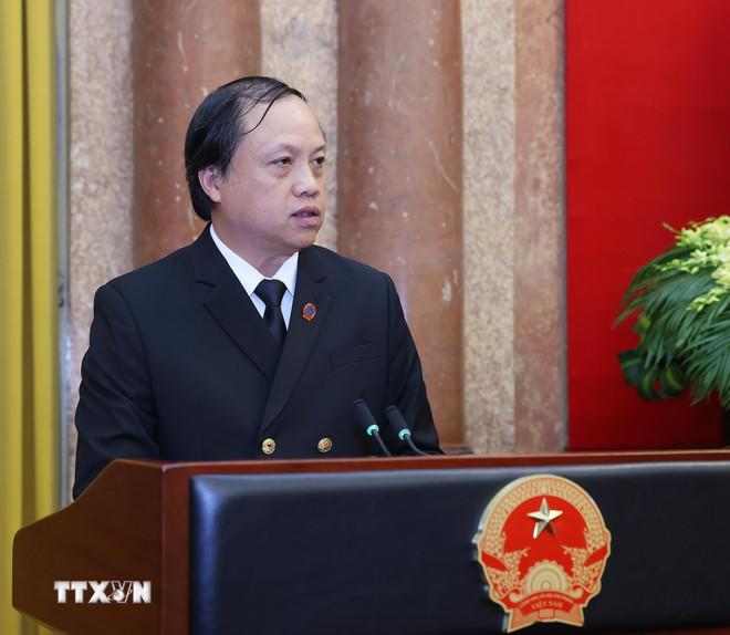 Chủ tịch nước trao quyết định bổ nhiệm 2 Phó Chánh án TAND Tối cao 2 Chủ tịch nước trao quyết định bổ nhiệm 2 Phó Chánh án TAND Tối cao - Ảnh 2.