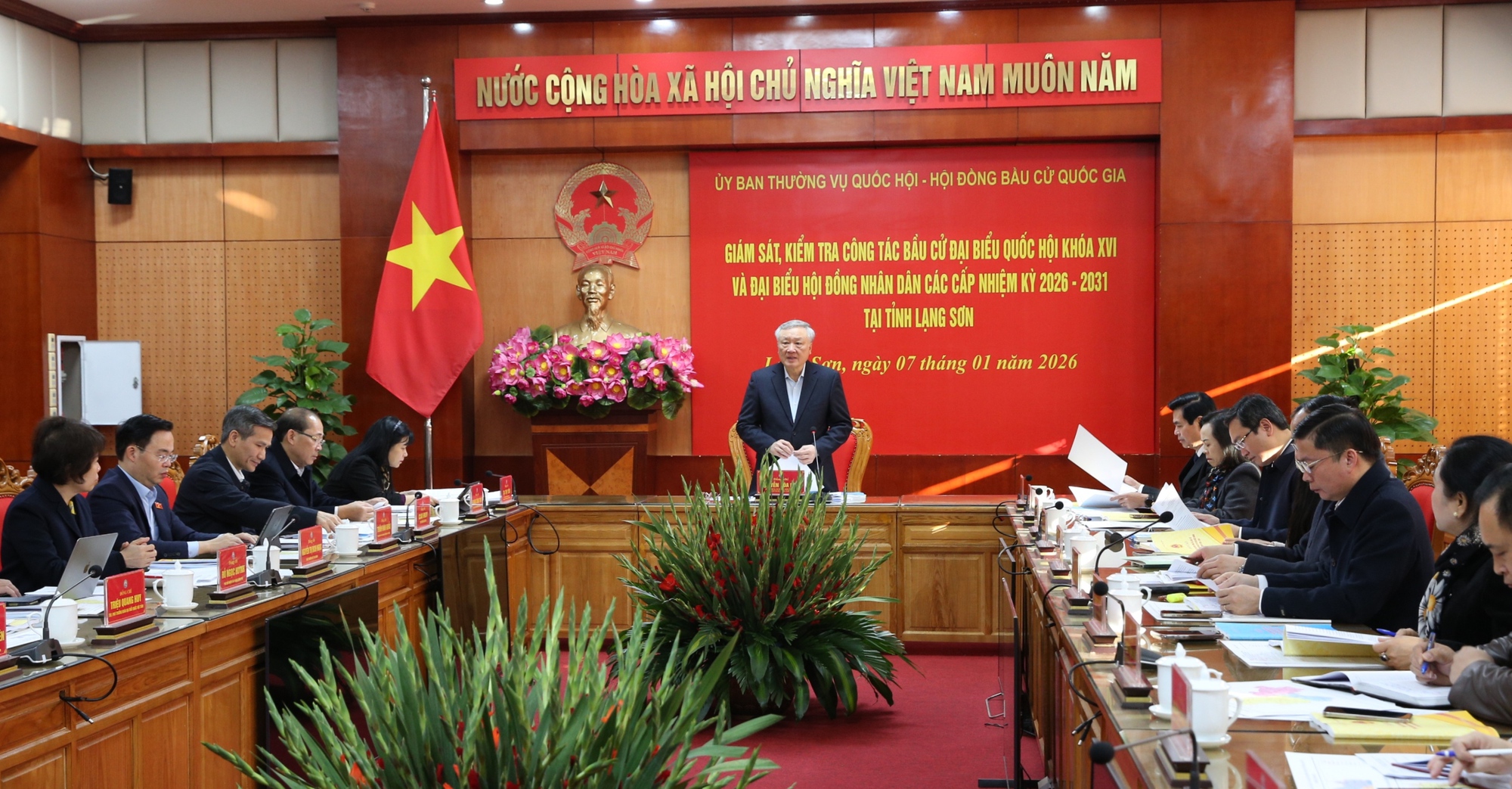 Phó thủ tướng Nguyễn Hòa Bình: Bầu cử phải chọn đúng người tâm đức, tài trí vào Quốc hội, HĐND - Ảnh 2.