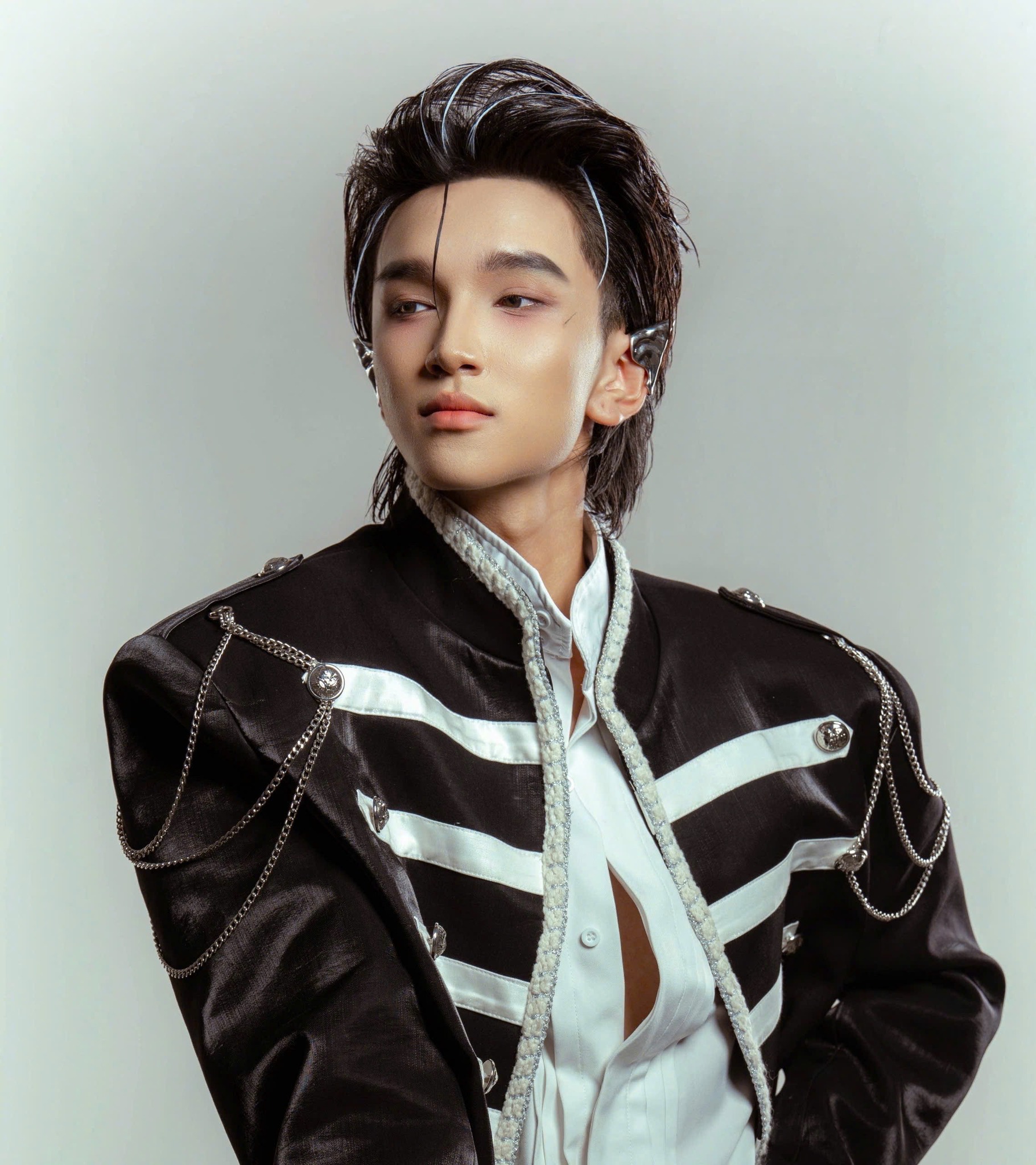 Tân binh gây tranh cãi nhất Vbiz: “Thay vì làm ‘nhạc diss’ tôi thì các bạn hãy cùng nộp đơn đi lính với tôi”- Ảnh 2.