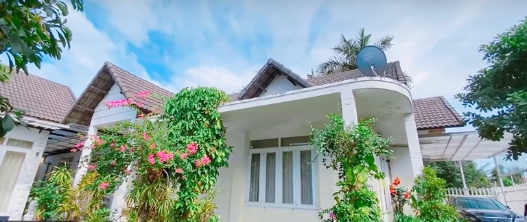 Nữ NSND đầu tiên có bằng tiến sĩ, ly hôn chồng tỷ phú, sống một mình trong biệt thự 1.200m²- Ảnh 3. Nữ NSND đầu tiên có bằng tiến sĩ, ly hôn chồng tỷ phú, sống một mình trong biệt thự 1.200m²- Ảnh 3.