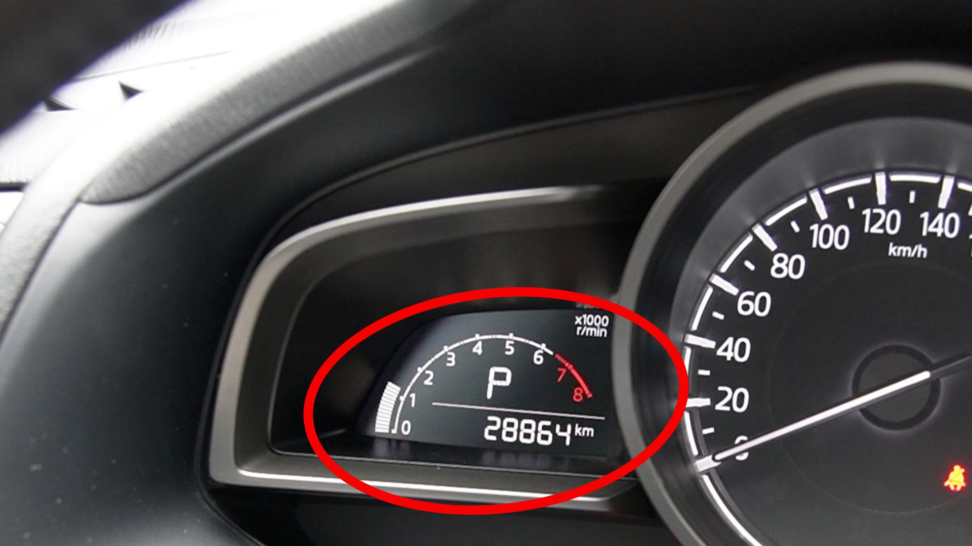 Mua ô tô cũ: Bỏ qua xe trầy xước bên ngoài là sai lầm? - Ảnh 3.