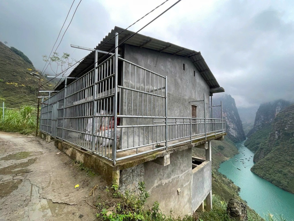 Điểm check-in thách thức tử thần” du khách mê mẩn ở Hà Giang - 2