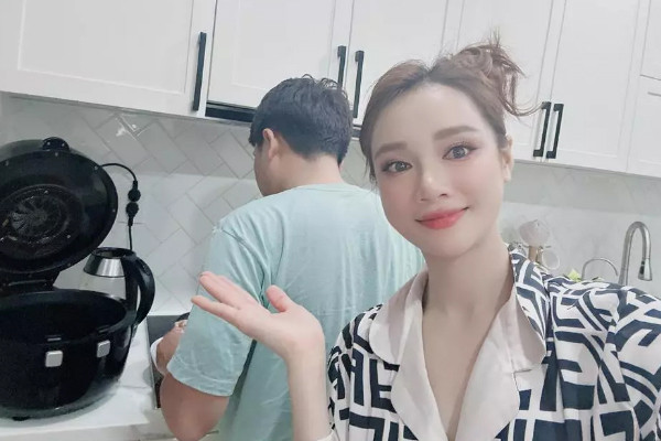 Diễn viên lấy chồng nổi tiếng nhất nhì Việt Nam: Ở nhà vườn 70 tỷ, chồng cho đứng tên hàng loạt biệt thự- Ảnh 4.