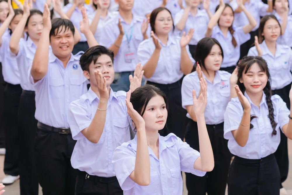 TUỔI TRẺ (6).jpg