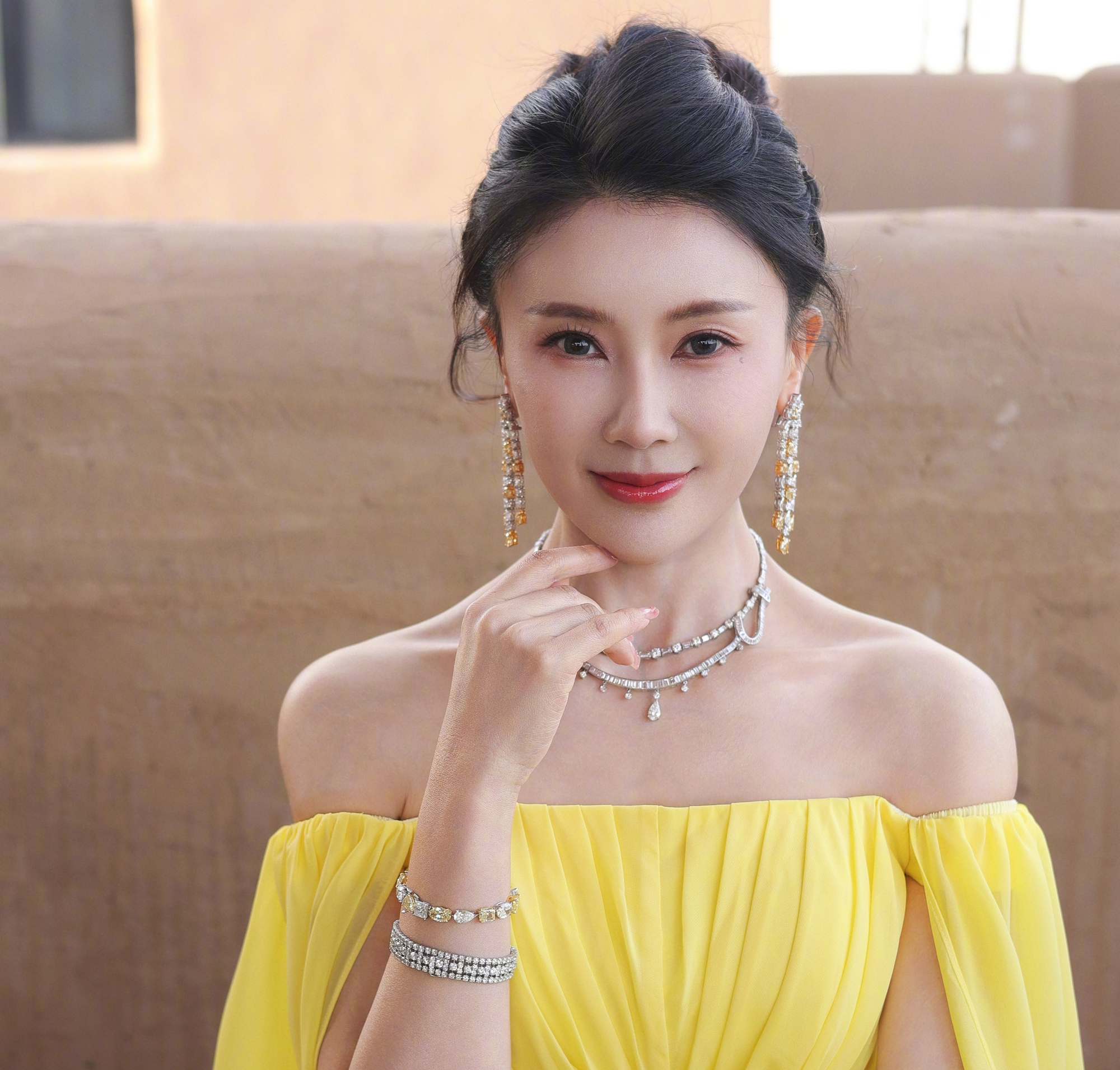 Nữ diễn viên phim giờ vàng khốn khổ vì chồng đại gia: Trả nợ 4.100 tỷ trong 7 ngày, không ai dám mời đóng phim- Ảnh 2.