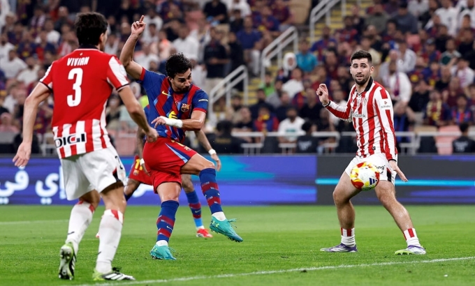 Ferran Torres đá bồi mở tỷ số cho Barca ở phút 22 trận bán kết Siêu Cup Tây Ban Nha với Bilbao trên sân King Abdullah Sports City, thành phố Jeddah, Arab Saudi ngày 7/1. Ảnh: AS