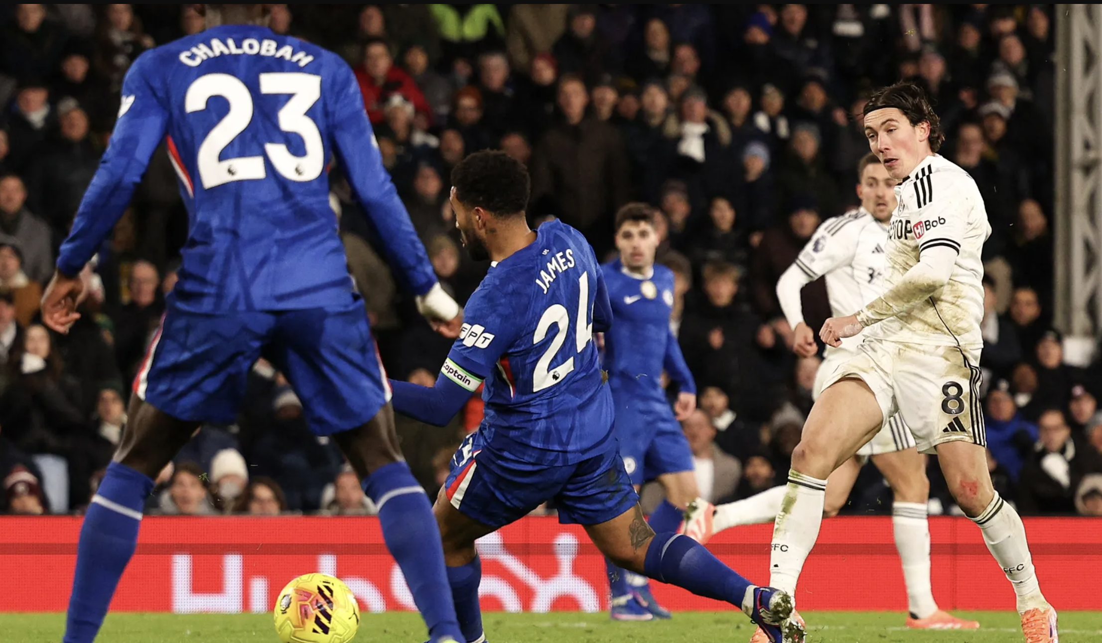 Fulham đẩy Chelsea chìm sâu trong thất vọng 5 Fulham thắng derby London, Chelsea chìm sâu trong thất vọng - Ảnh 5.