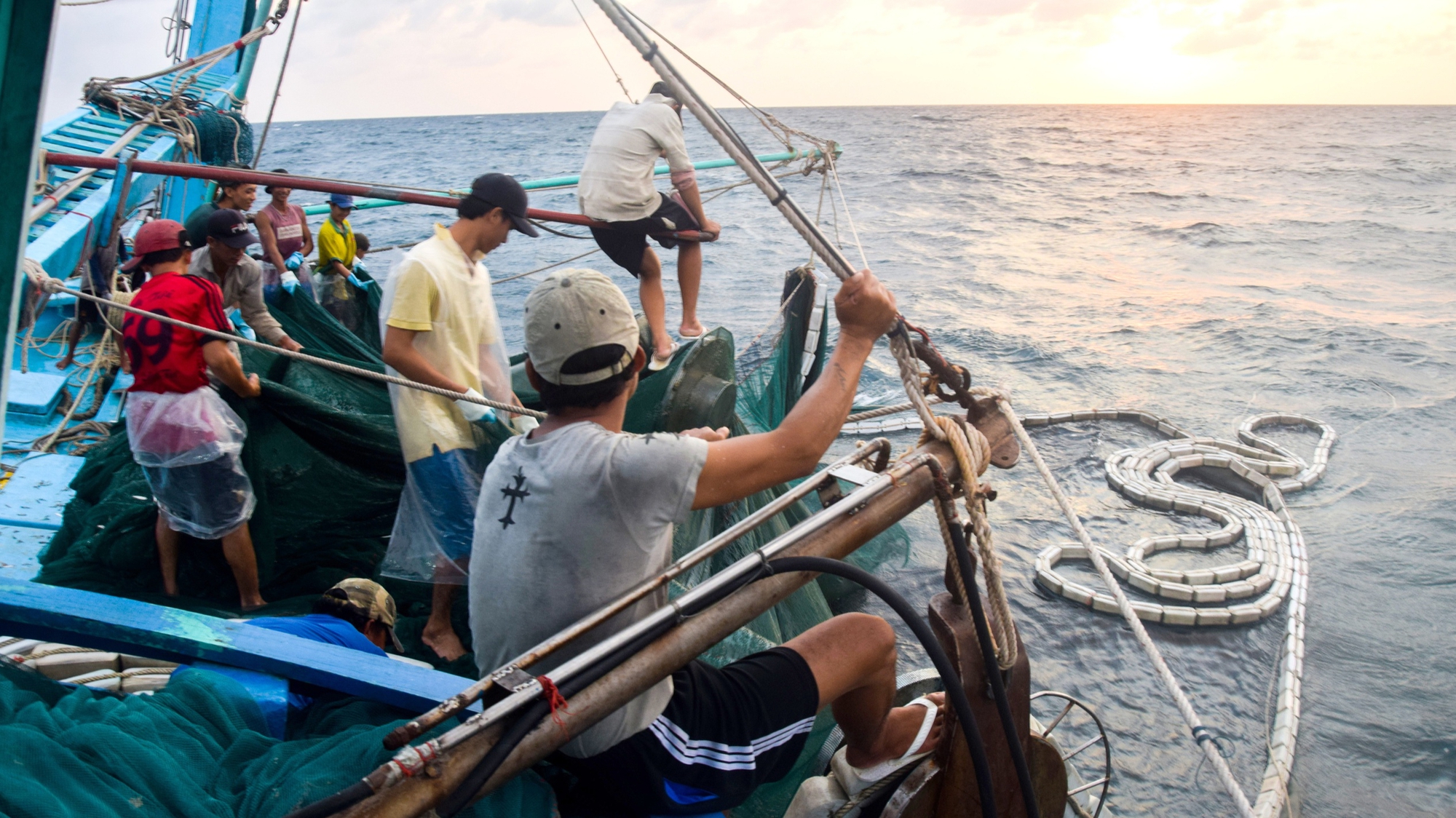 Mỹ cấm nhập 12 nhóm loài thủy sản: Nghề biển phải chuyển đổi, thích nghi 2 Mỹ cấm nhập 12 nhóm loài thủy sản: Nghề biển phải chuyển đổi, thích nghi - Ảnh 2.