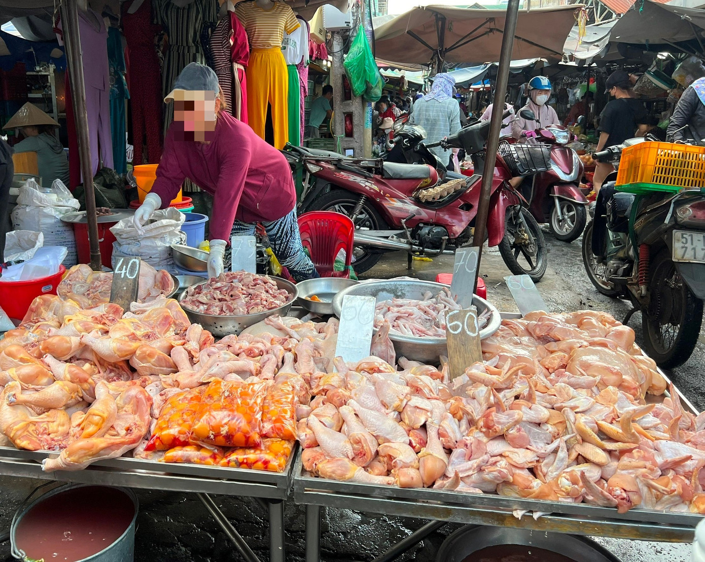 Bất an với thực phẩm mùa Tết: Thực phẩm ‘mình trần, ba không’- Ảnh 2.