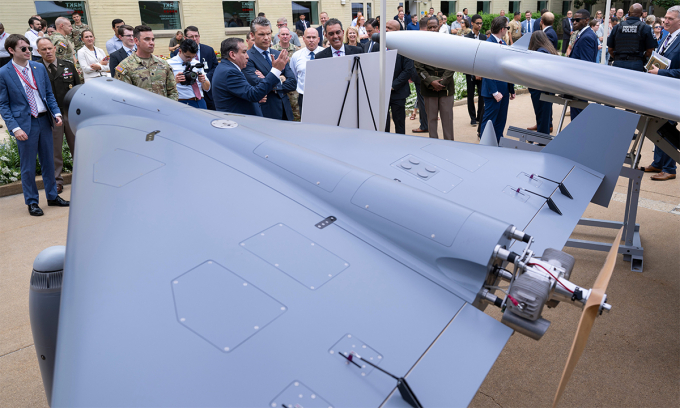 Nguyên mẫu UAV thuộc dòng LUCAS được trưng bày tại Lầu Năm Góc tháng 7/2025. Ảnh: US Navy