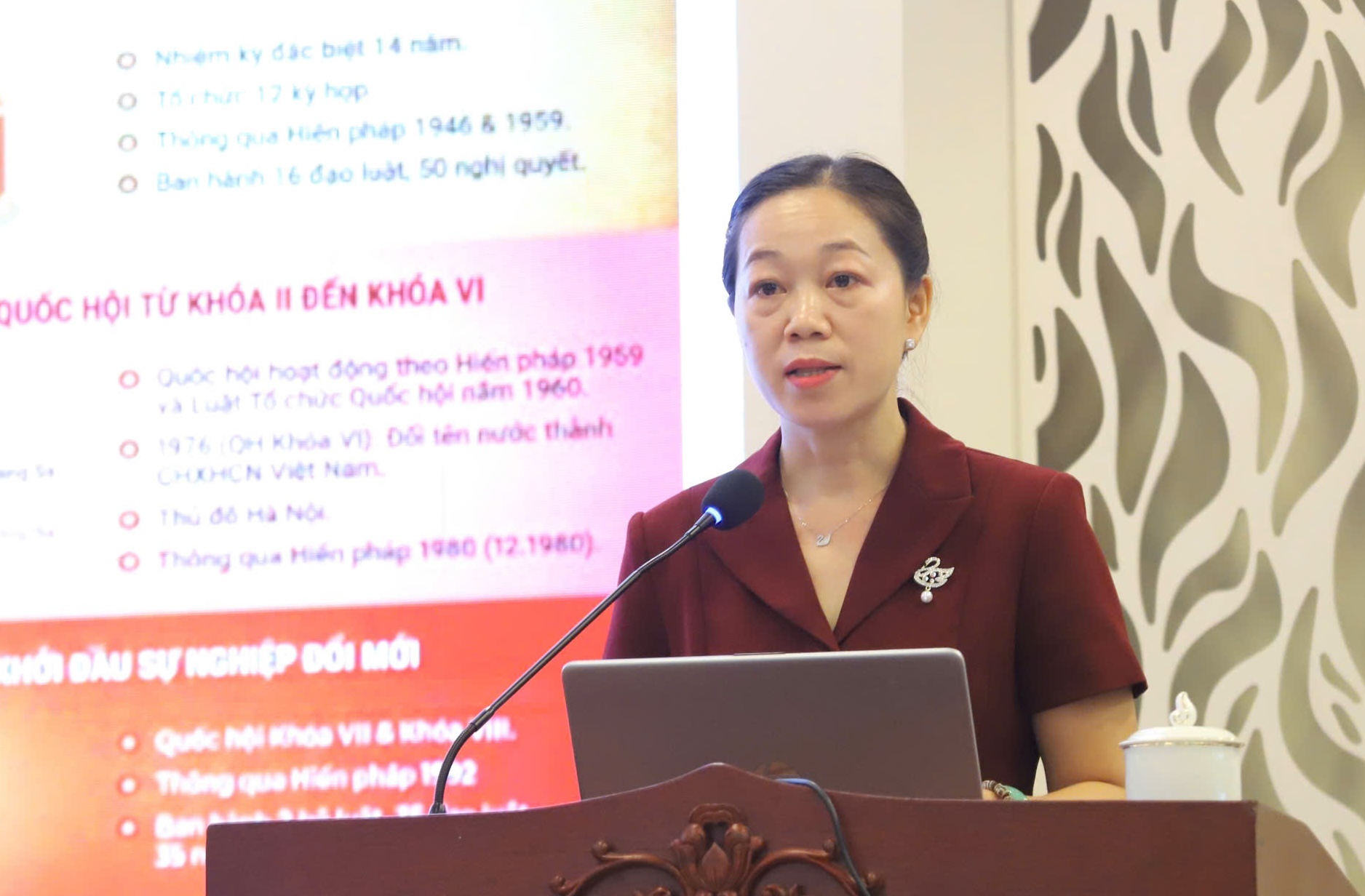 TS Trần Du Lịch: 