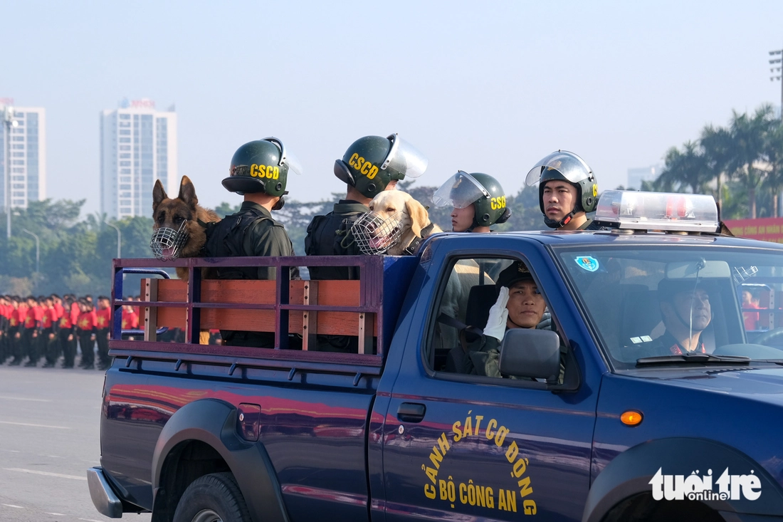 Cảnh vệ bảo vệ VIP, cảnh sát và khí tài hiện đại tổng duyệt bảo vệ Đại hội Đảng XIV - Ảnh 19.