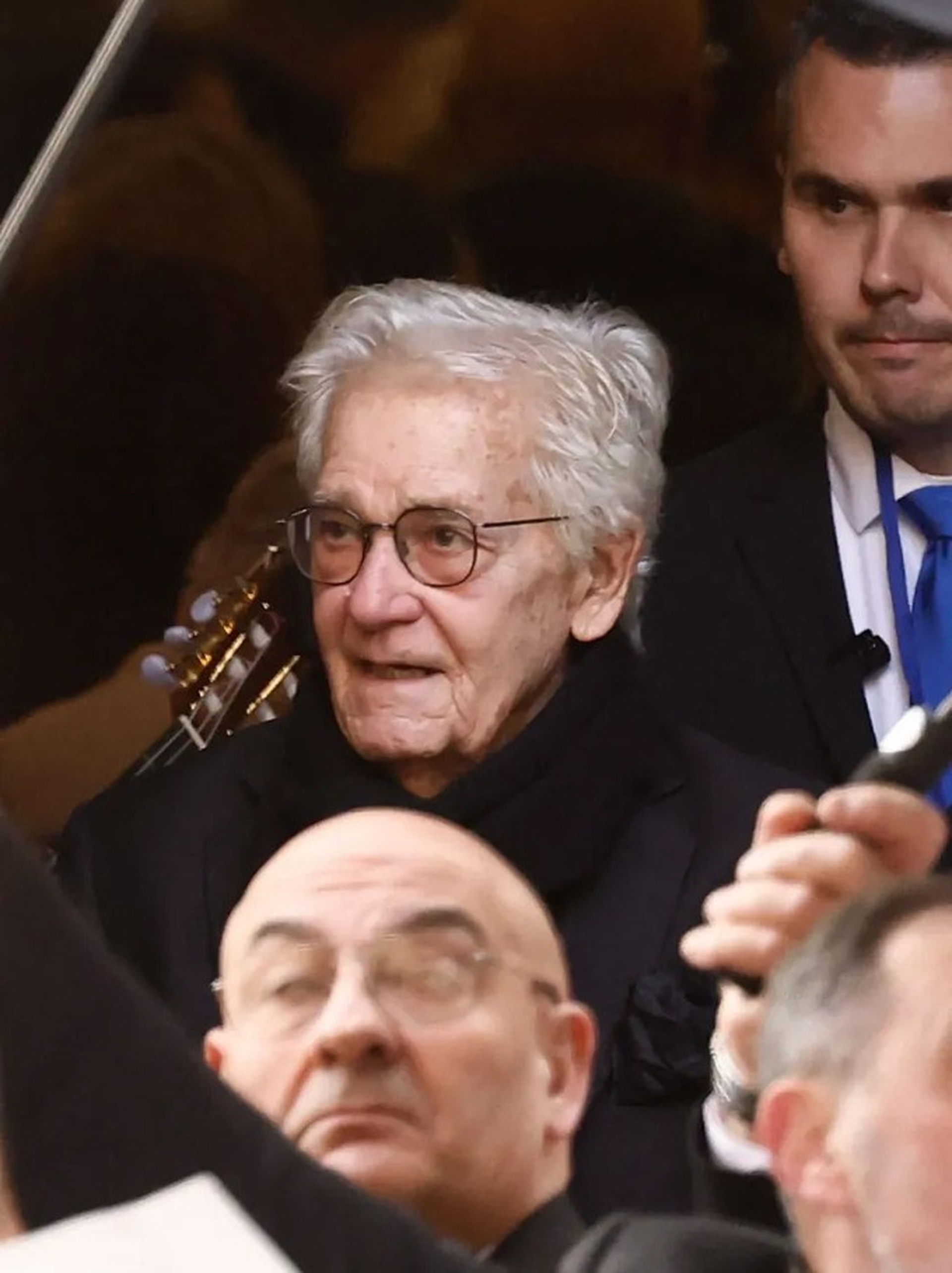 Con trai và cháu chắt của biểu tượng Brigitte Bardot lần đầu lộ diện - 10