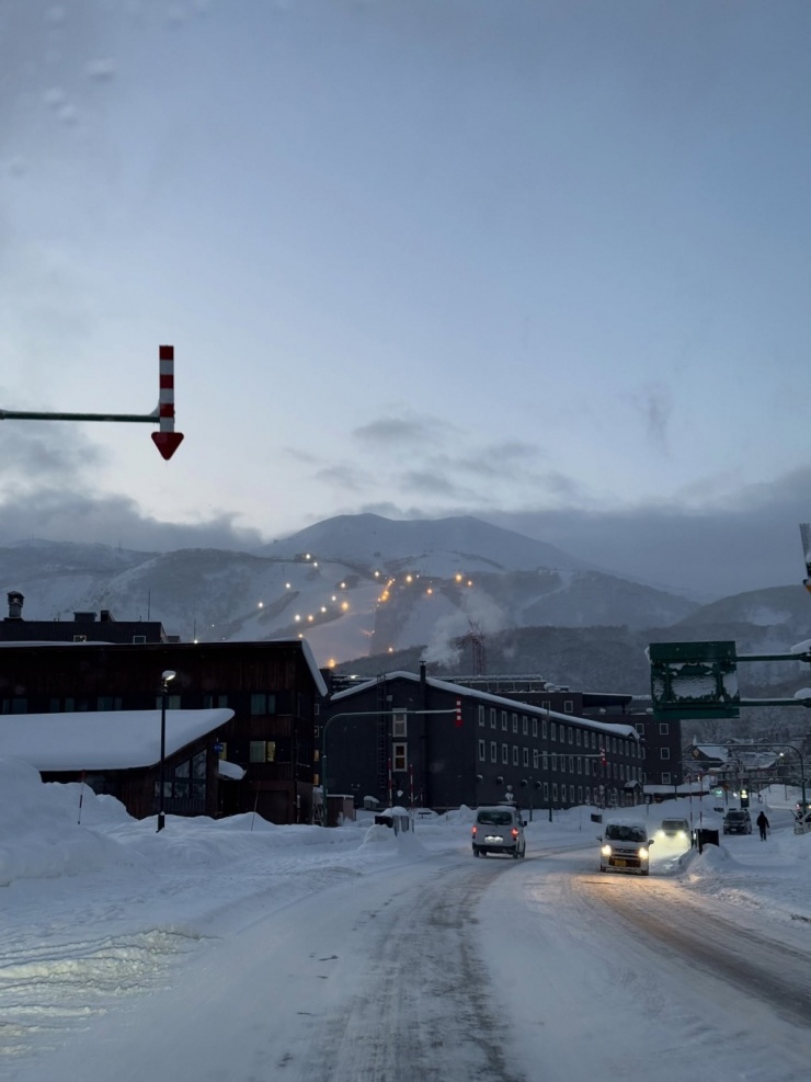 Tăng Thanh Hà đi Nhật trượt tuyết khởi đầu năm 2026 - 3