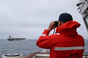 Moscow, London lên tiếng vụ Mỹ bắt tàu chở dầu treo cờ Nga