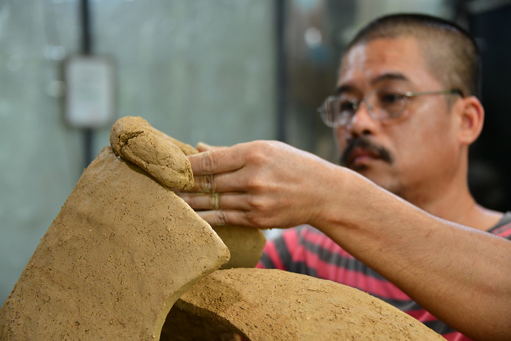 Về xứ Mường: Độc đáo gốm Mường 5 Độc đáo gốm Mường - Ảnh 5.