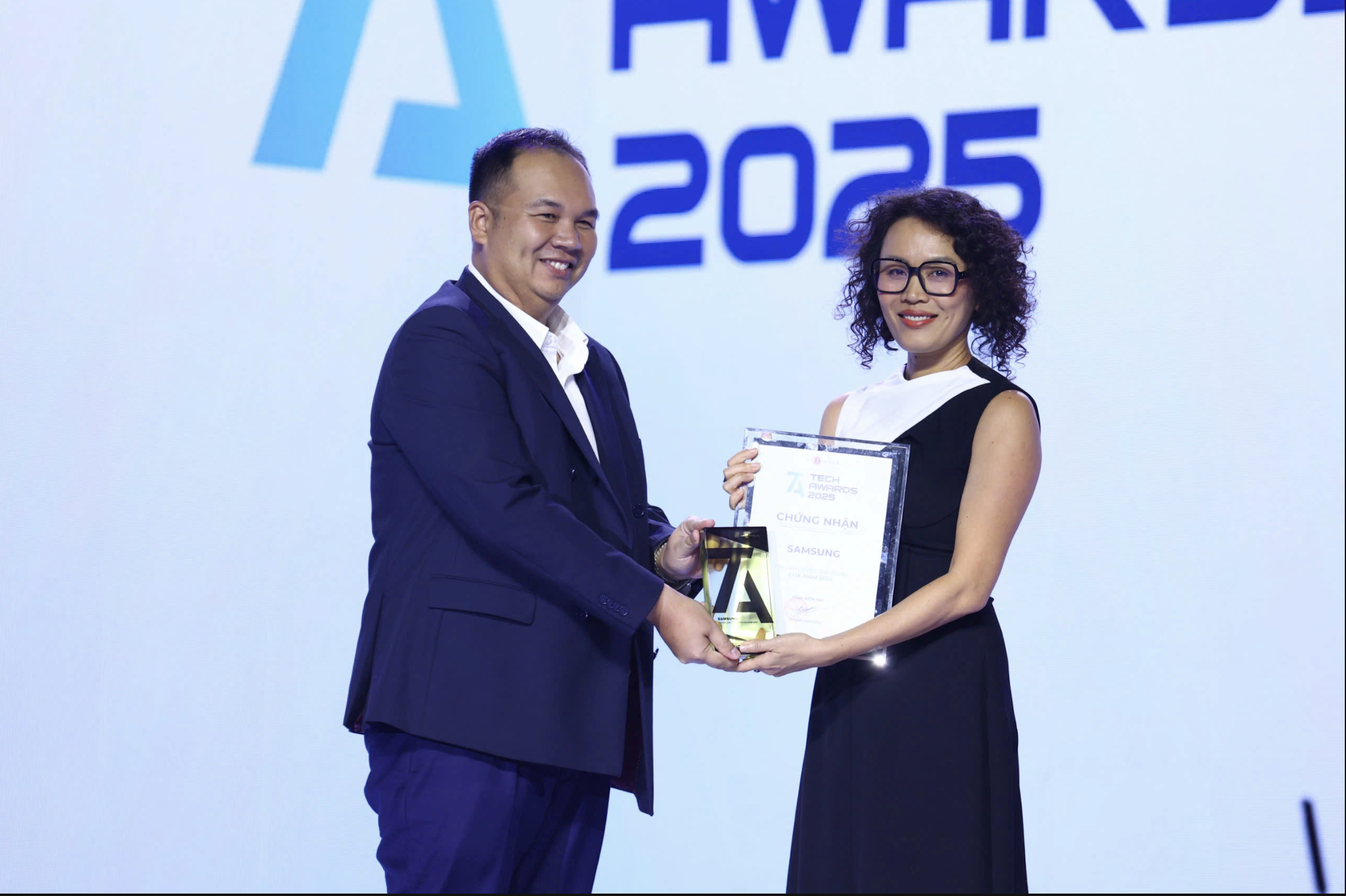 Viettel, Samsung thắng giải Thương hiệu công nghệ của năm tại Tech Awards 2025 - Ảnh 2. Viettel, Samsung thắng giải Thương hiệu công nghệ của năm tại Tech Awards 2025 - Ảnh 2.