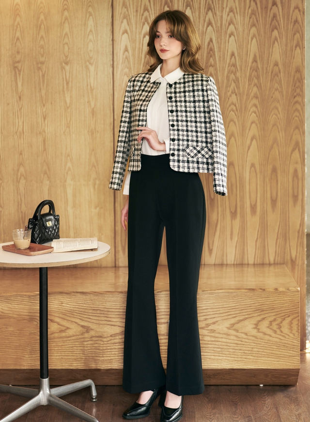 Quần ống loe, chân váy bút chì... tôn chân dài và còn dễ phối đồ- Ảnh 2. Quần ống loe, chân váy bút chì... tôn chân dài và còn dễ phối đồ- Ảnh 2.