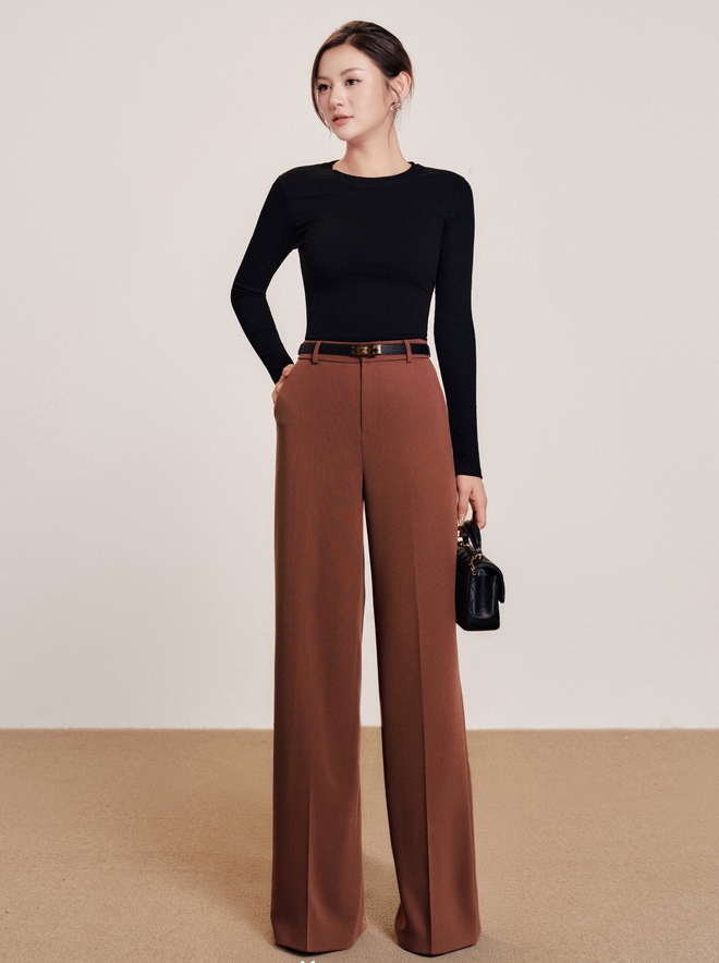 Quần ống loe, chân váy bút chì... tôn chân dài và còn dễ phối đồ- Ảnh 4. Quần ống loe, chân váy bút chì... tôn chân dài và còn dễ phối đồ- Ảnh 4.