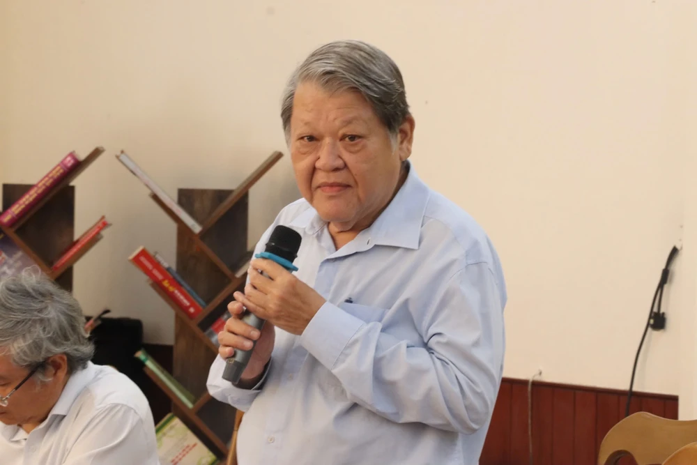 thanh niên.jpg