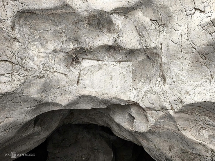 Bia ma nhai khắc trên vách đá - bảo vật quốc gia trong động Kính Chủ 8 Bia ma nhai khắc trên vách đá - bảo vật quốc gia trong động Kính Chủ - 7