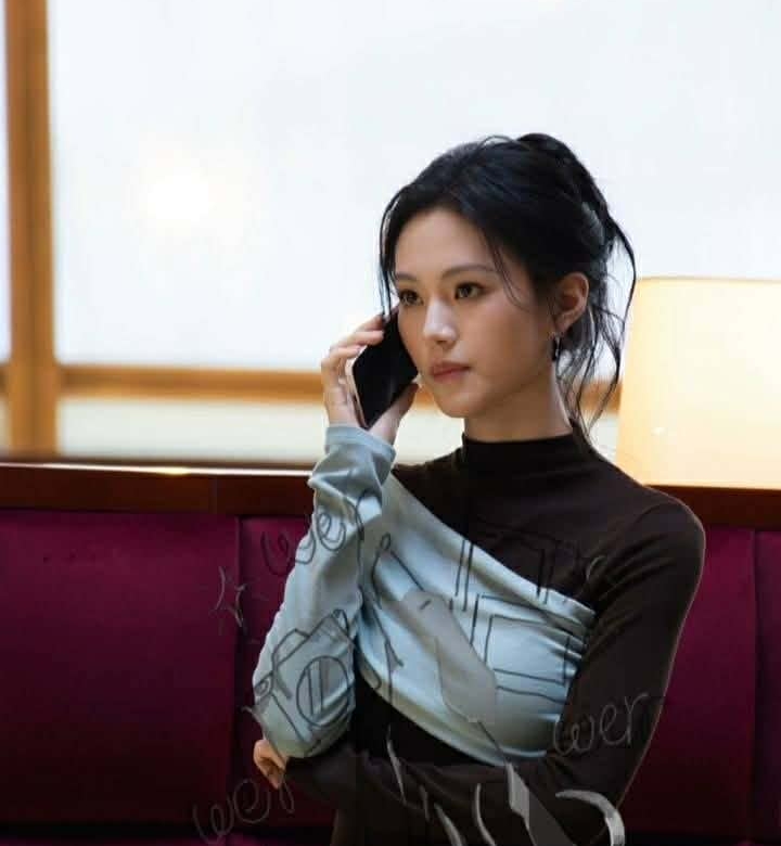 Mặc đồ xấu như mỹ nhân này mà cũng dám ra đường: Giống hệt bình chữa cháy biết đi, có tỉnh táo không đấy?- Ảnh 8.