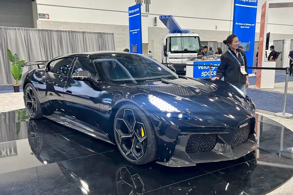 Bộ ba xe thể thao của hãng robot hút bụi Trung Quốc trình làng - 2