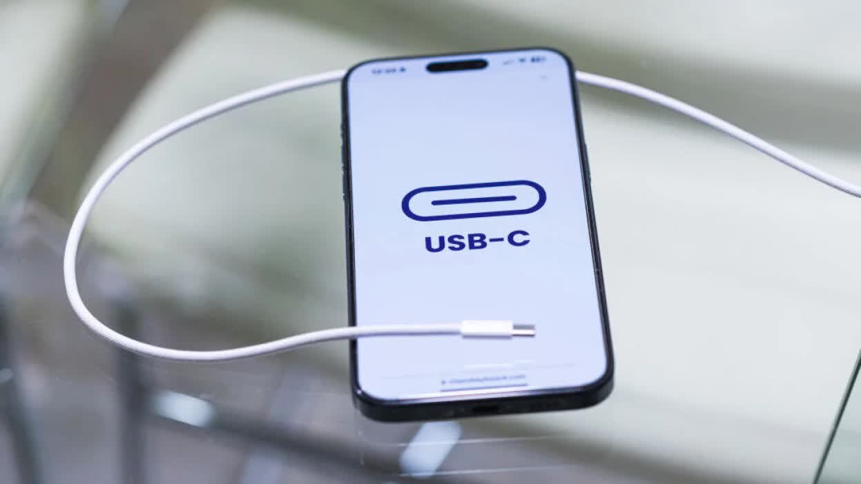 Những thiết bị tuyệt đối không được cắm vào cổng USB trên điện thoại - Ảnh 2.