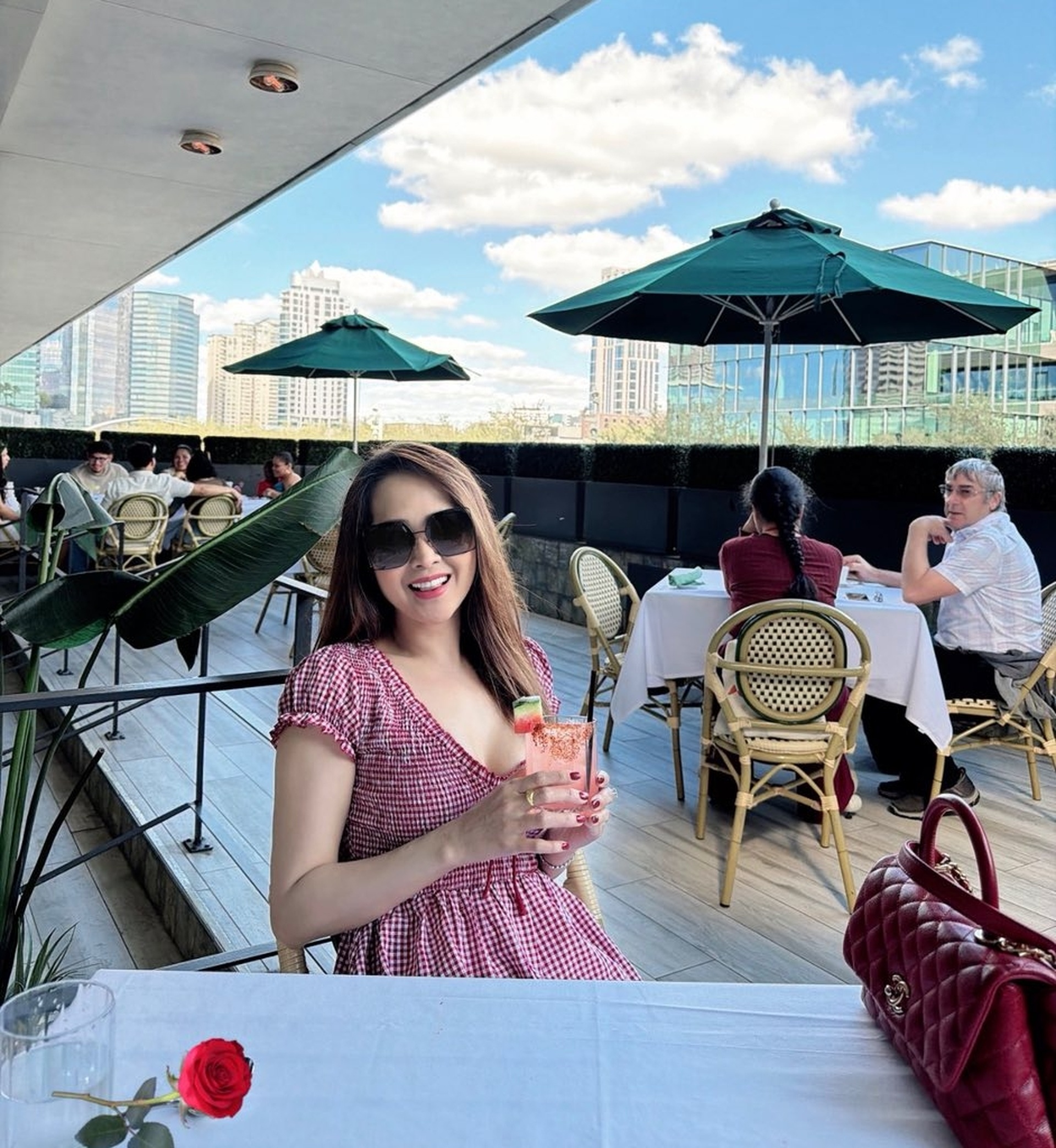 Minh Thư phim Gái nhảy: Sống kín tiếng, sắc vóc nóng bỏng tuổi 50 gây sốt - 4