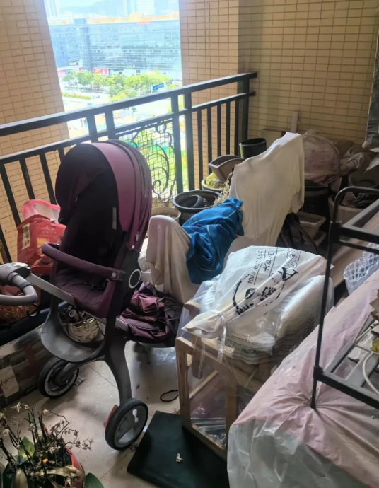 Người giàu không bao giờ đặt 5 thứ này ở ban công, người nghèo lại vô tư chất đống- Ảnh 2.