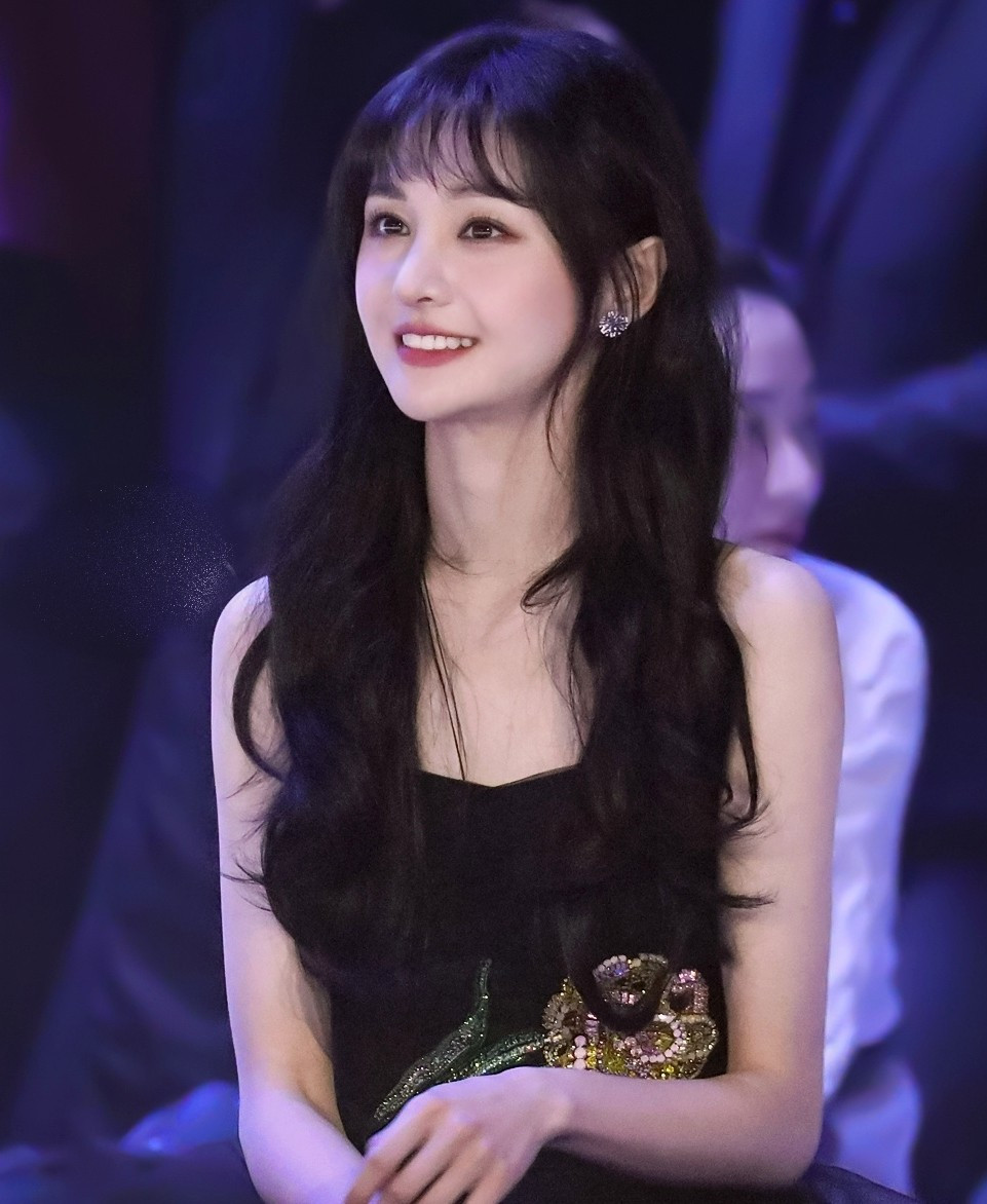 Đòn hiểm vào 10 nghệ sĩ nam- Ảnh 5.