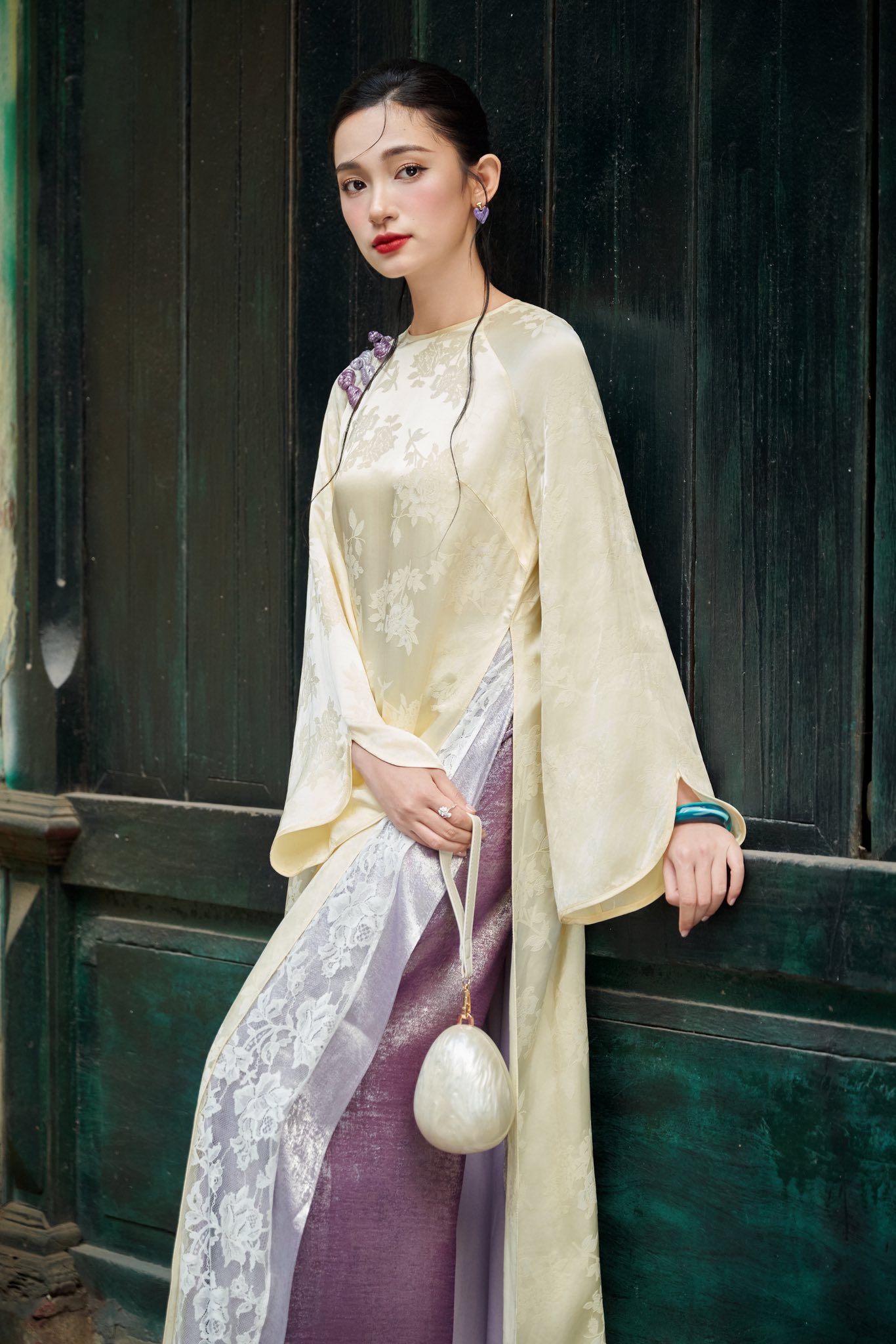 Vì sao áo dài ren được dự đoán là “át chủ bài” mùa Tết 2026?- Ảnh 19.