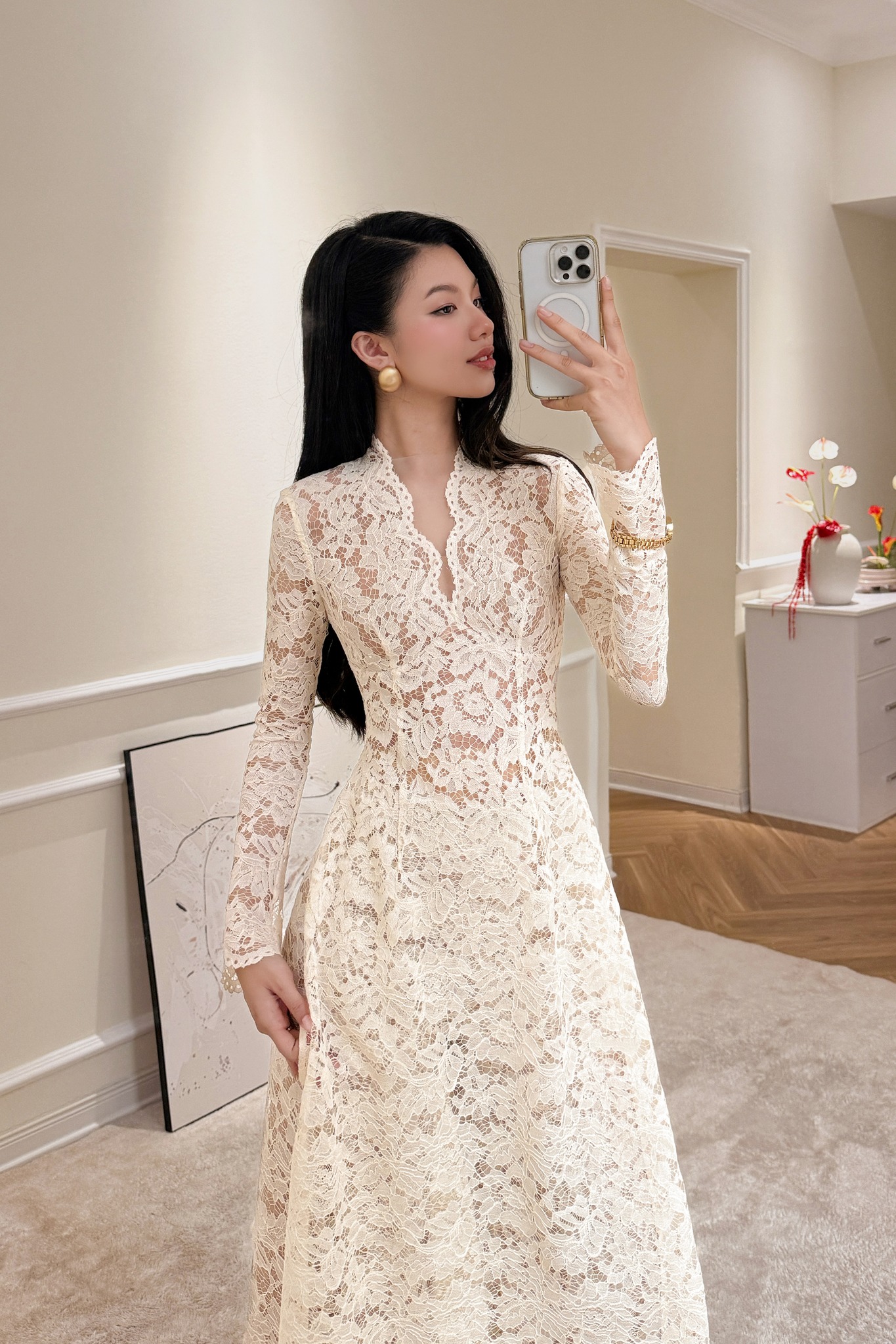 Vì sao áo dài ren được dự đoán là “át chủ bài” mùa Tết 2026?- Ảnh 27.