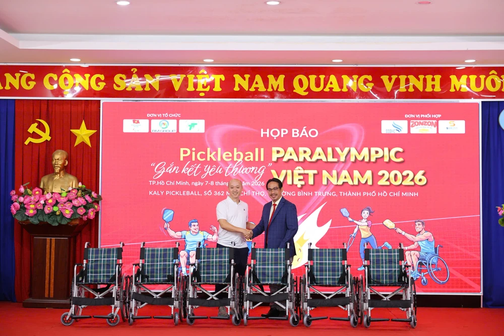 dien-vien-binh-minh-gan-ket-yeu-thuong-voi-pickleball-paralympic-viet-nam (2).jpg