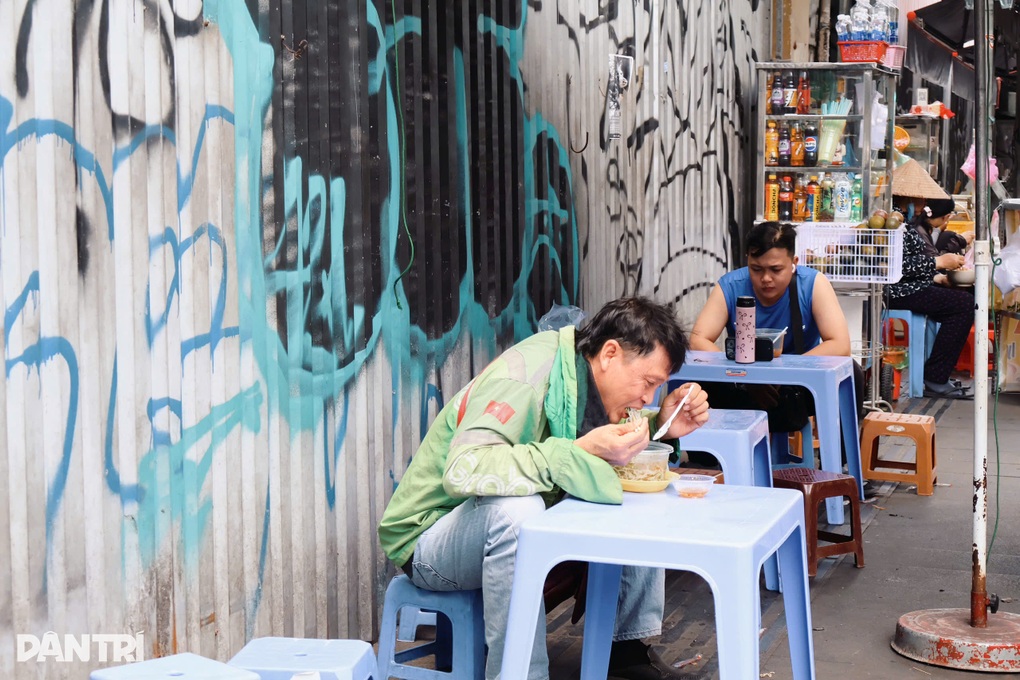 Hẻm ăn vặt Hai Bà Trưng nổi tiếng ở TPHCM đóng cửa sau 12 năm hoạt động - 5