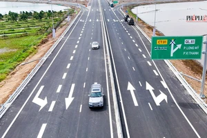 Cao tốc Hậu Giang - Cà Mau vẫn chưa thể lưu thông trong ngày 31-12