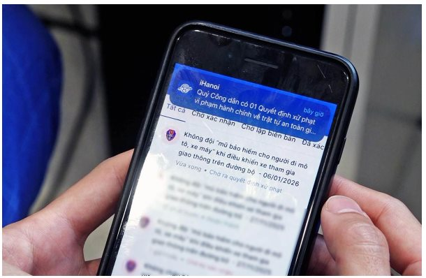 Bị Camera AI đã phát hiện vi phạm ATGT tại Hà Nội, người dân nộp phạt nguội ở đâu?- Ảnh 5.