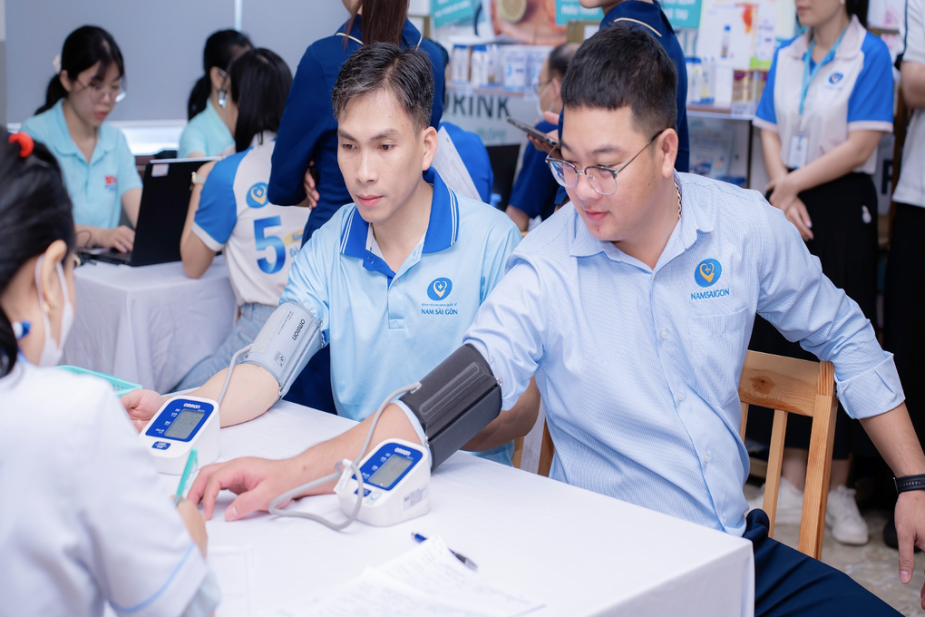 Năm ý nghĩa của Bệnh viện Nam Sài Gòn: Vững chuyên môn, gieo hy vọng - 4