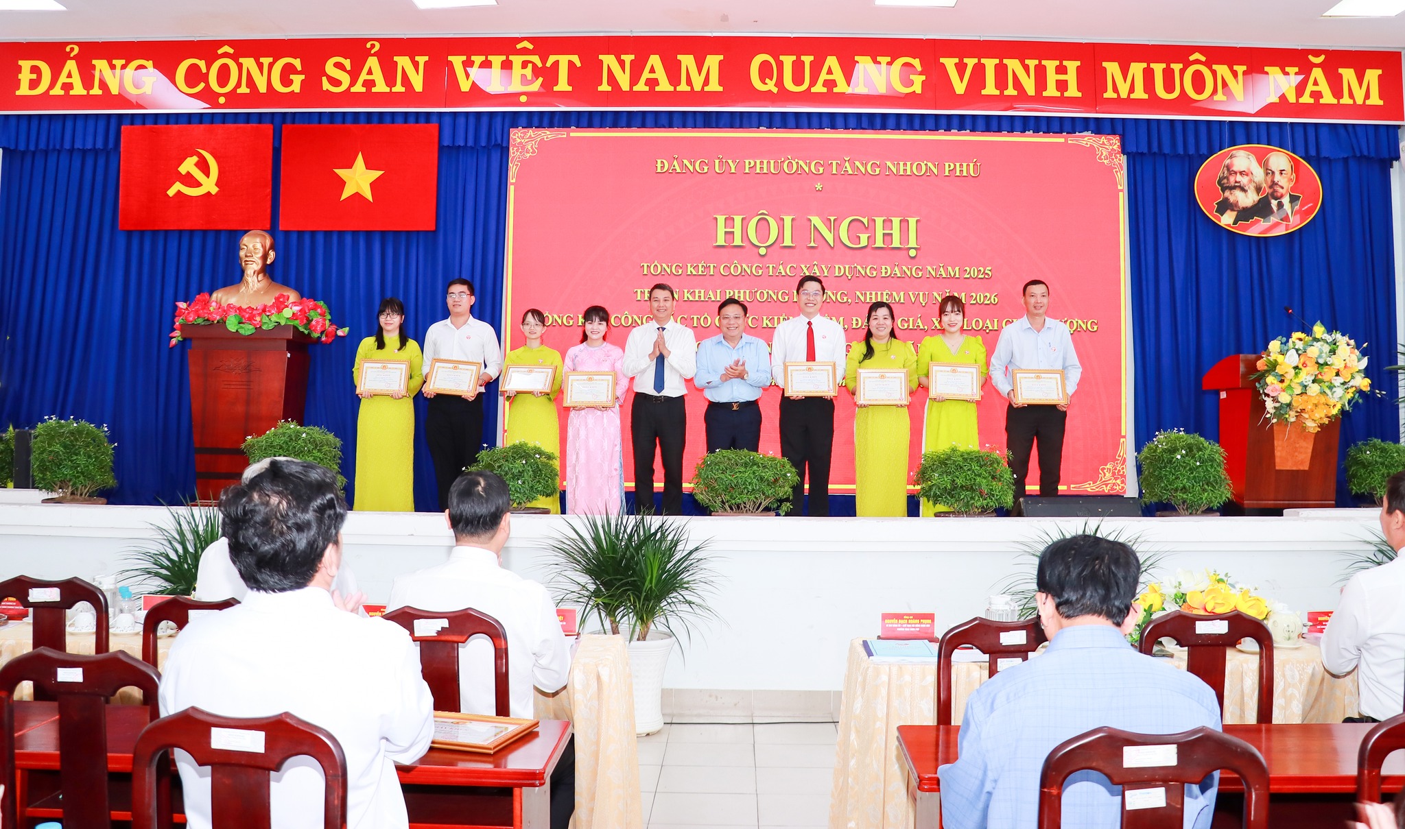 - Ảnh 14. - Ảnh 14.