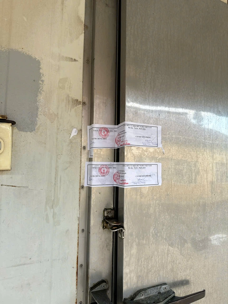 đồ hộp hạ long - Ảnh 2.