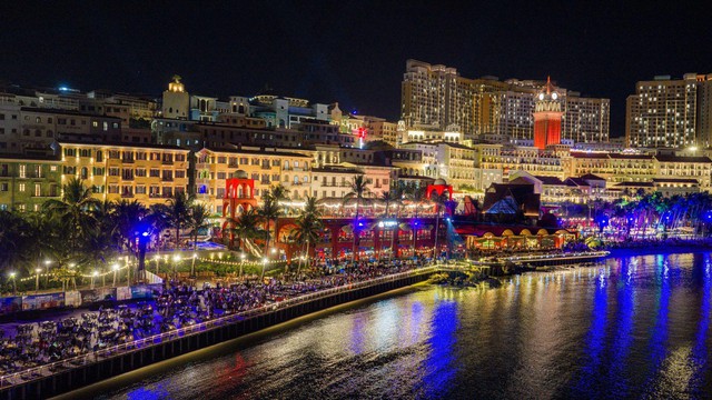 Khách quốc tế đổ bộ, tới Phú Quốc tưởng mình đi nước ngoài- Ảnh 5. Khách quốc tế đổ bộ, tới Phú Quốc tưởng mình đi nước ngoài- Ảnh 5.