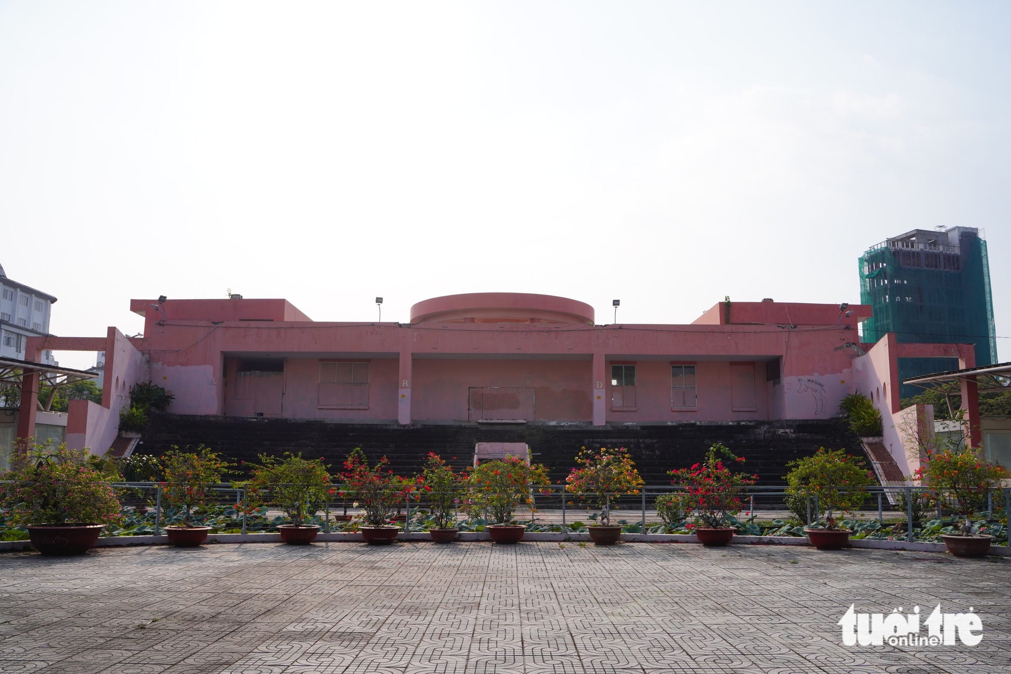 sân khấu - Ảnh 2.