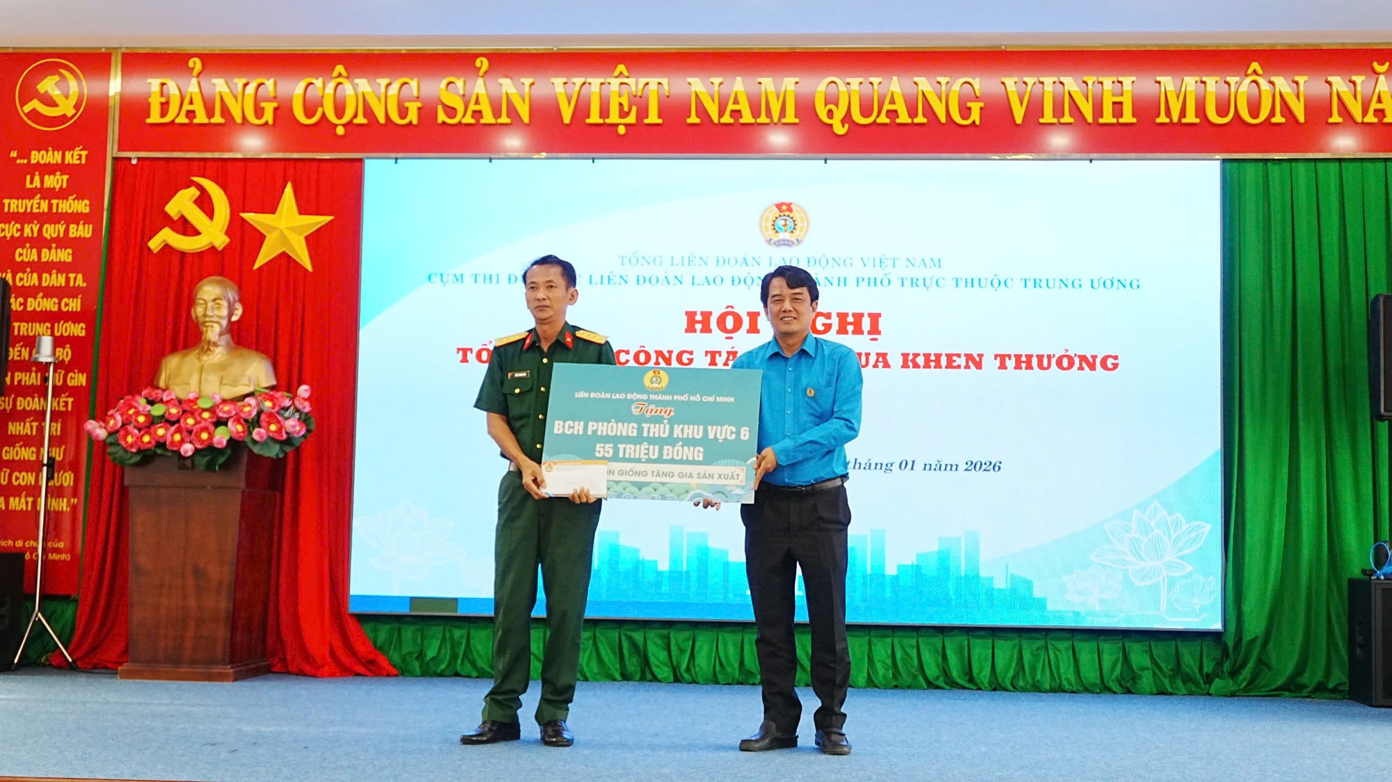 Hàng ngàn tỉ đồng chăm lo cho đoàn viên 8 Trên 4,1 triệu lượt đoàn viên - lao động được chăm lo trong năm 2025 - Ảnh 8.