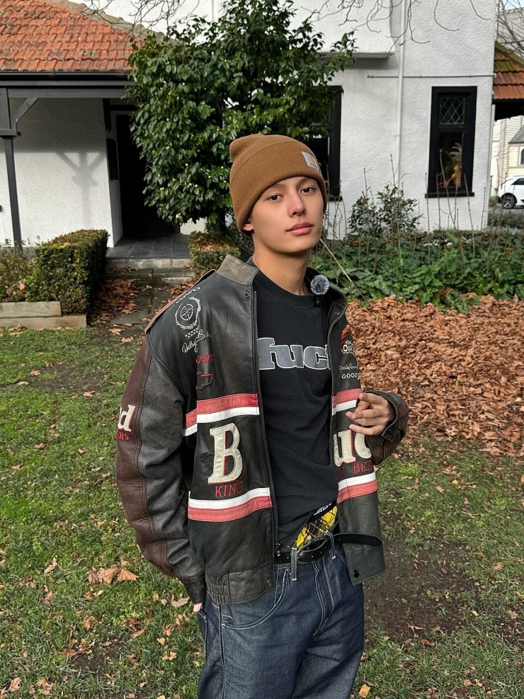 Phong cách đời thường của anh cả Cortis.