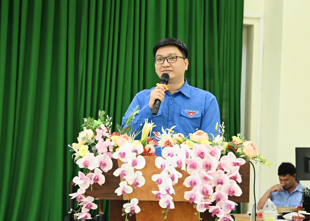 Gần 900 học sinh Côn Đảo tiếp cận kiến thức AI qua học liệu số - 3