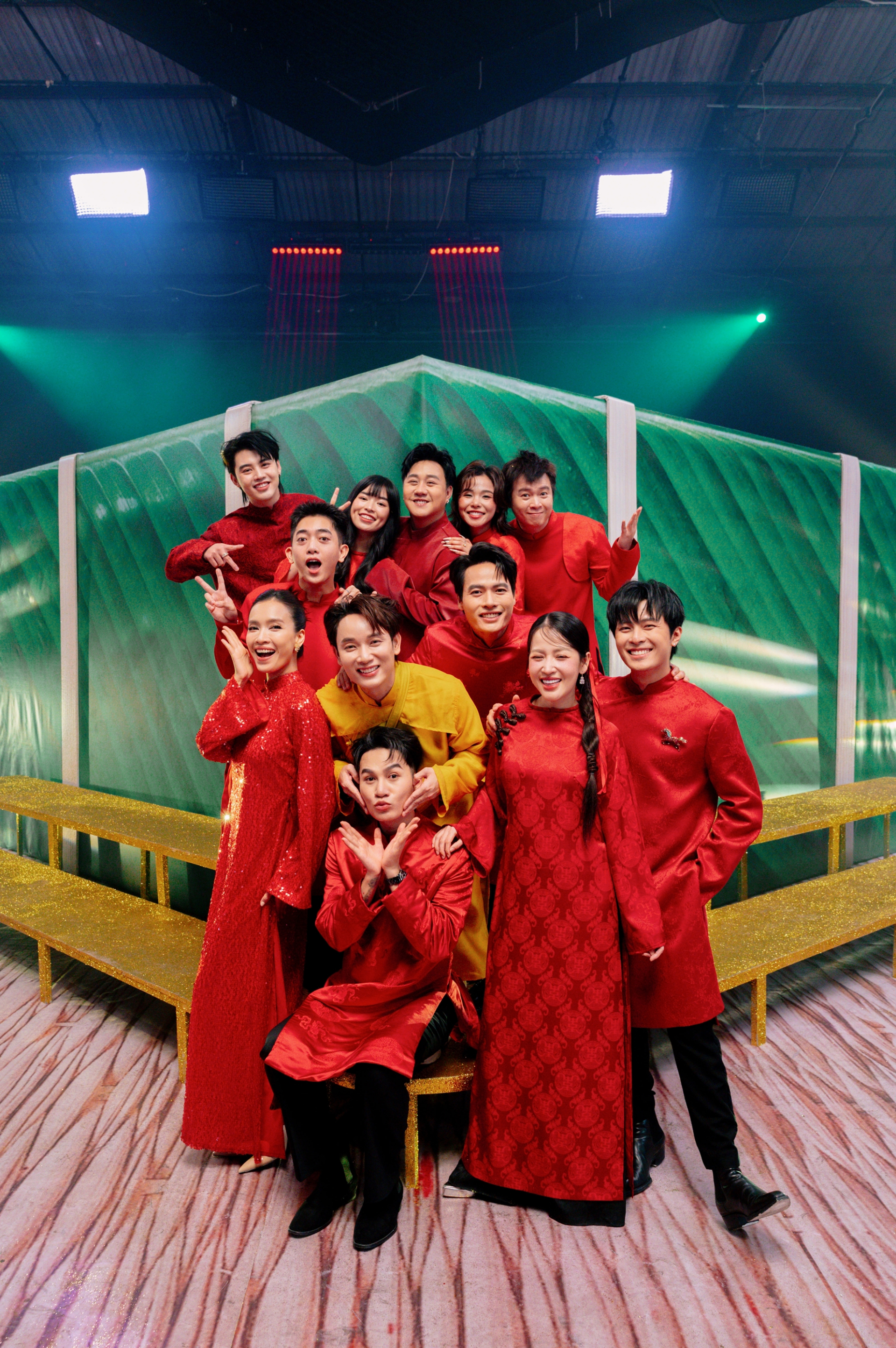 Nam ca sĩ hôm trước bị “tế” khắp cõi mạng, hôm sau ra siêu phẩm khiến dân tình “dù ghét cũng phải vào xem”- Ảnh 3.