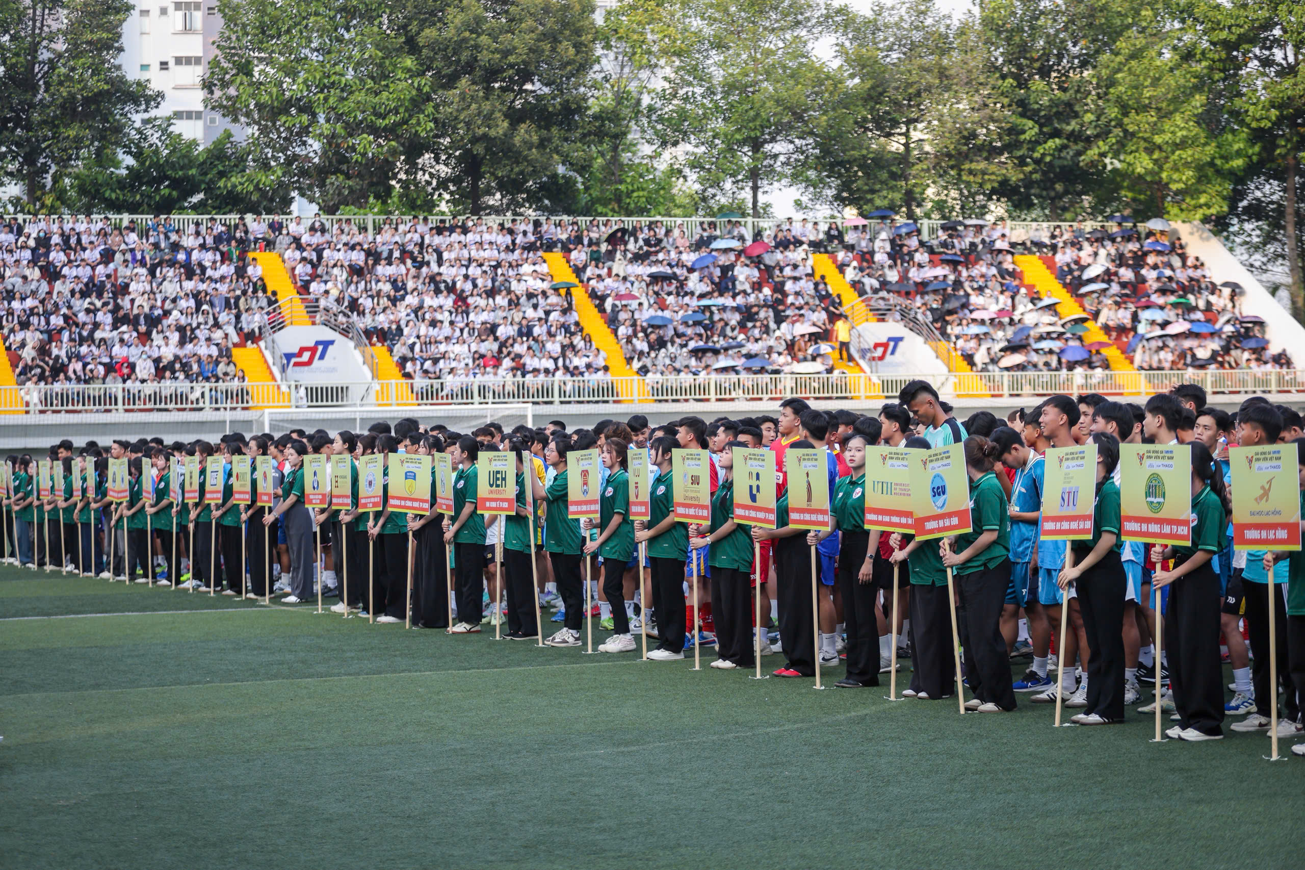 Những hình ảnh đẹp, tràn đầy năng lượng tại ngày khai mạc TNSV THACO cup 2026- Ảnh 9.