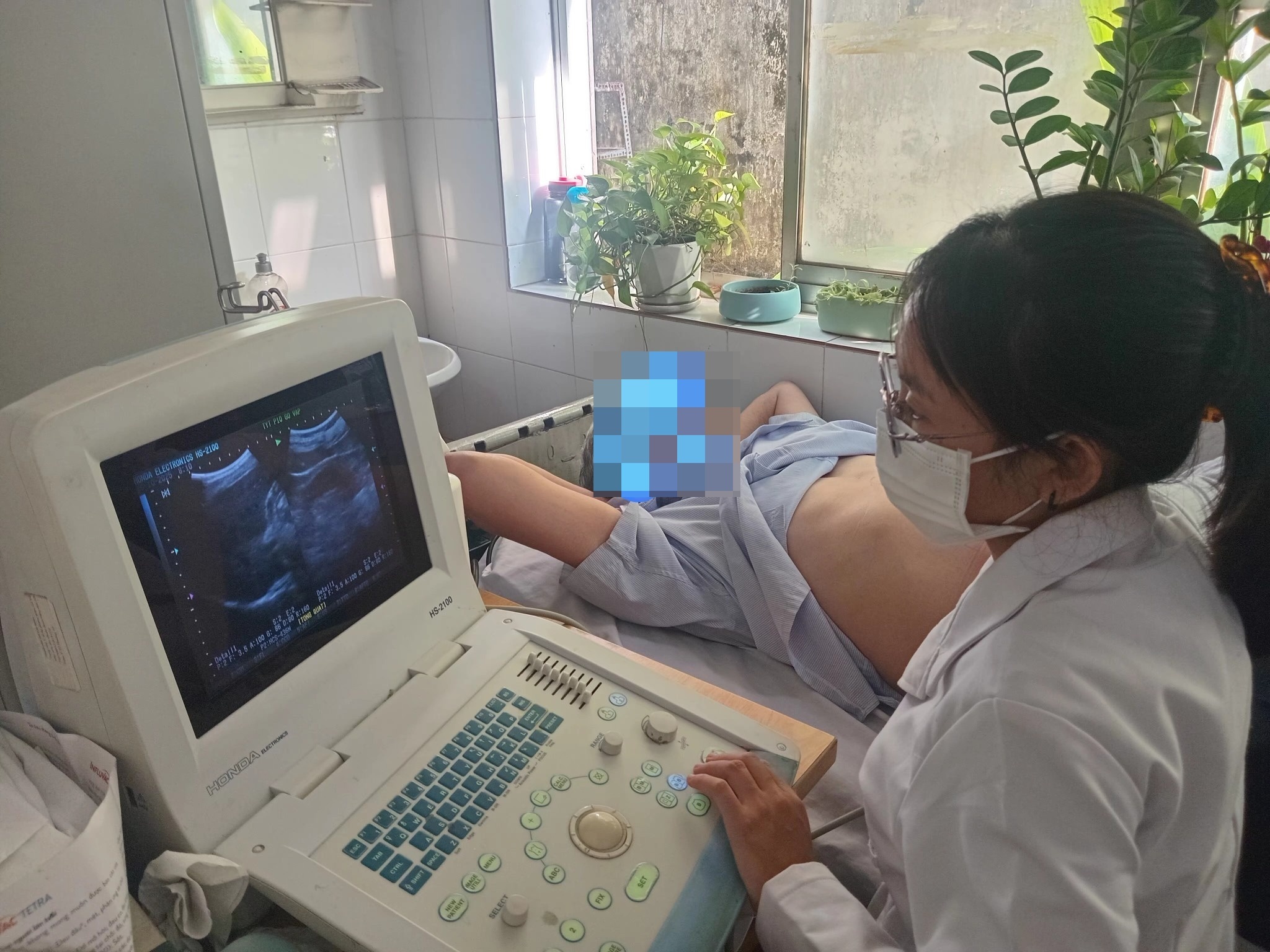 Một trạm y tế ở TPHCM vẫn chưa thể hoạt động, lãnh đạo giải thích lý do - 2