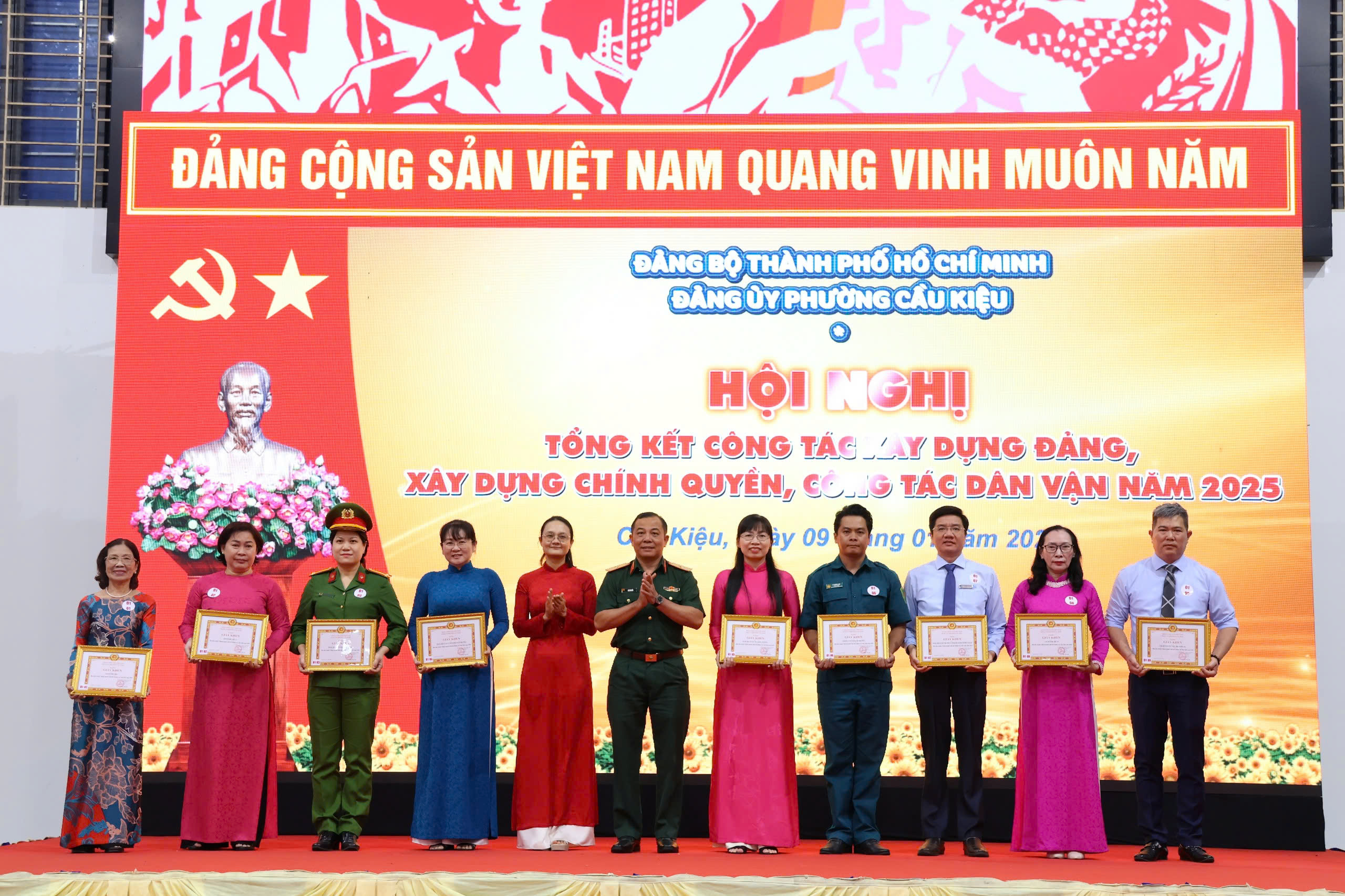 Phường Cầu Kiệu duy trì nhóm 5 đơn vị dẫn đầu chất lượng phục vụ người dân- Ảnh 3.