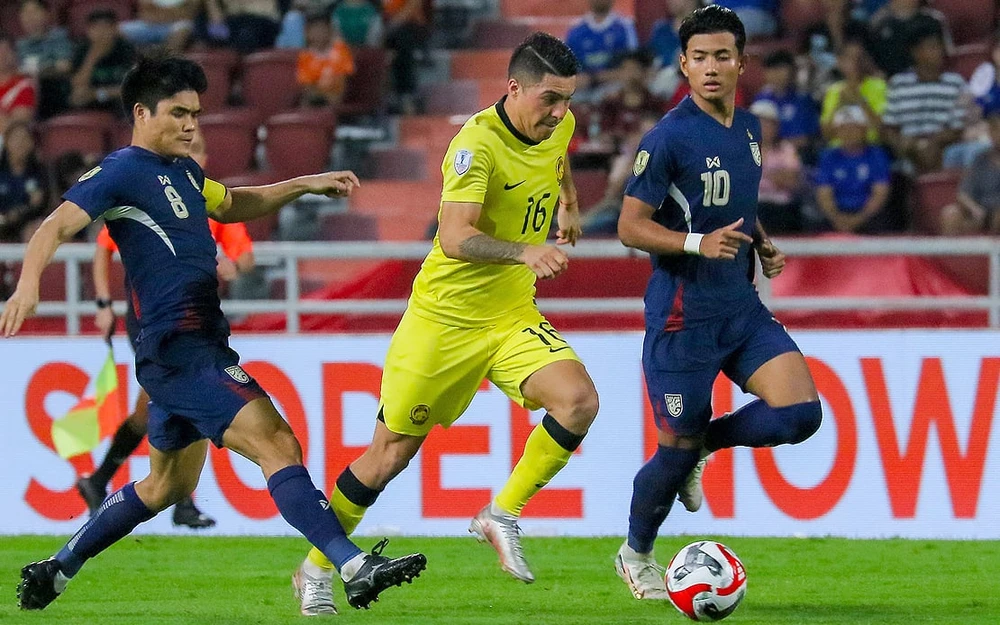 Các đội tuyển quốc gia Thái Lan hay Malaysia có nhiều cầu thủ chơi bóng ở nước ngoài buộc phải về chơi ASEAN Cup. Ảnh: CCT. cuoc-thay-doi-quyen-luc-tu-aff-cup-den-asean-cup (3).jpg